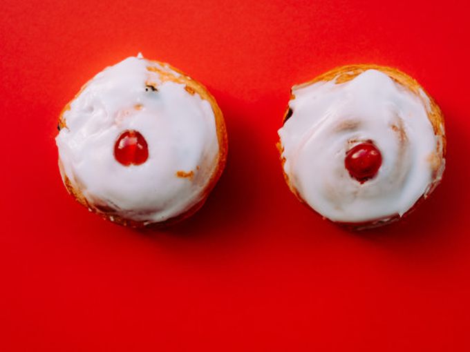 Идеалните гърди по западни стандарти