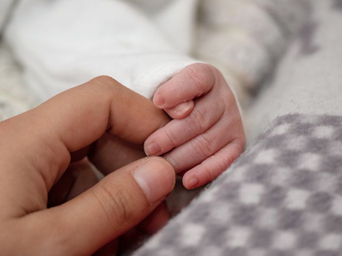 Майка се събуди от кома, за да накърми дъщеря си