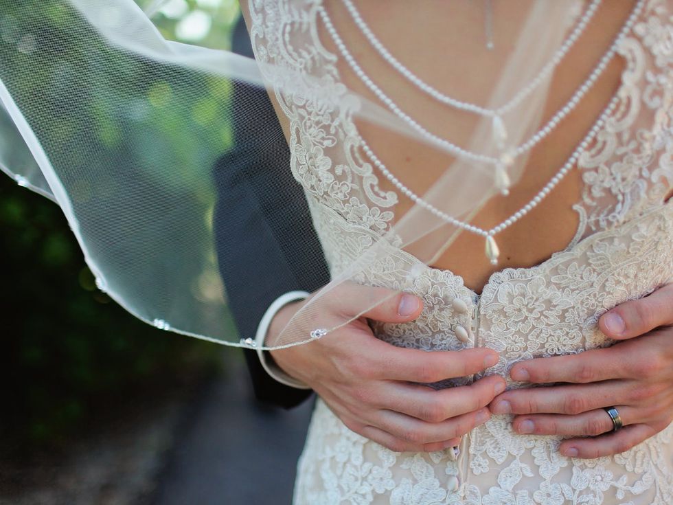 Младоженец е в шок, след като разбра, че невестата му е... мъж