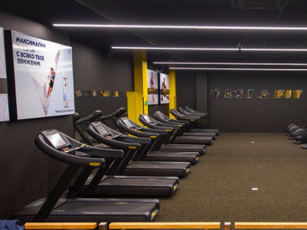 Fast and Fit: Най-новият фитнес в София, в който се влюбихме