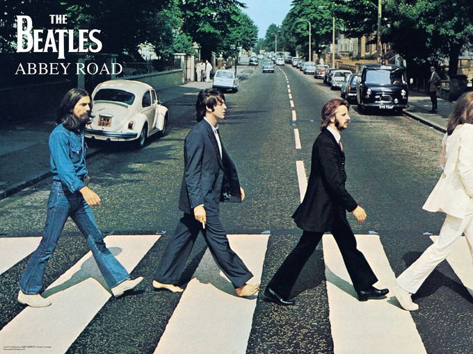 "Бийтълс" пресичат "Аби Роуд"! Култовата обложка стана на 50 години