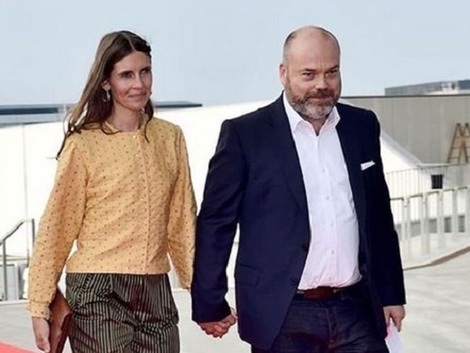 Милиардер, загубил три от децата си в атентат, отново стана баща