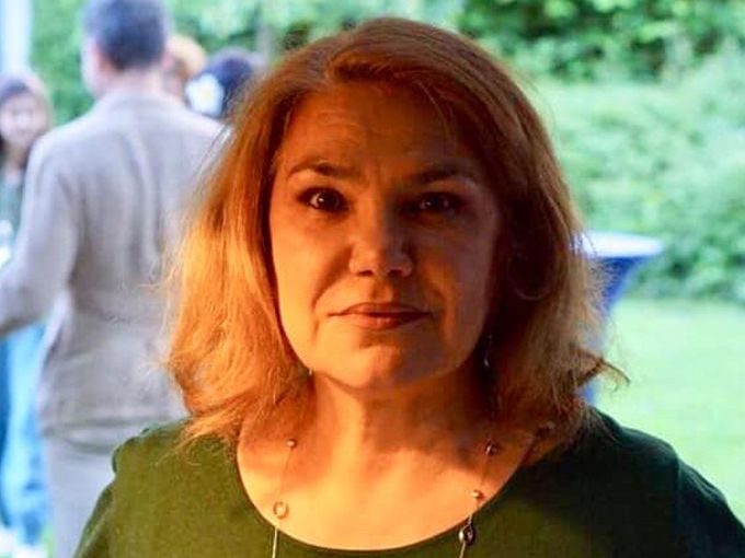 Марта Вачкова чукна 60, кумува на сватба №1 в бизнеса