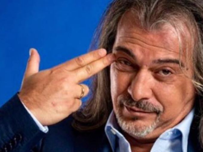 Маги Халваджиян чака внуче за Коледа