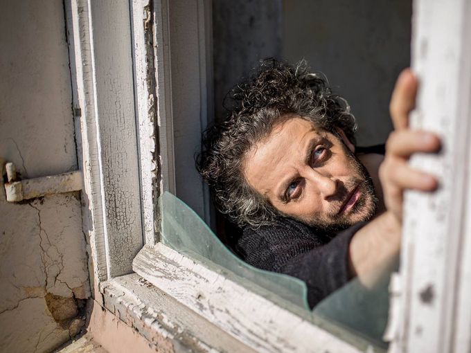 Мариус Куркински на 56: 5 знакови цитата за живота, театъра и любовта