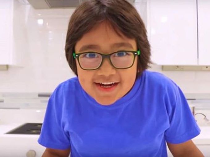 8-годишен печели толкова, колкото ние никога няма да изкараме