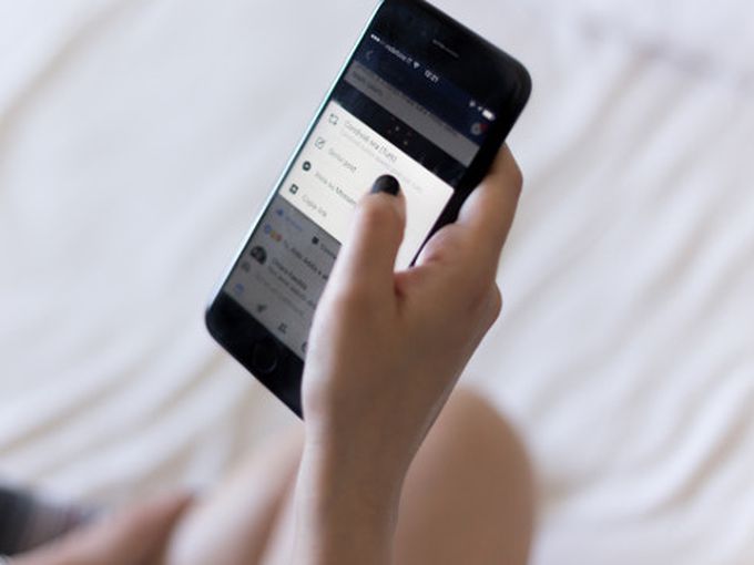 Искате да спите като бебе? Ето защо не бива да държите телефона си наблизо