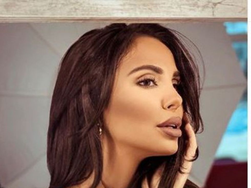 Николета все по-секси с нов бюст