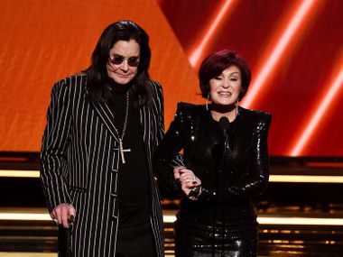 „Тайната дъщеря“ на Ози Озбърн изпраща коса, кръв и нокти на вдовицата му Шарън с молба за ДНК тест