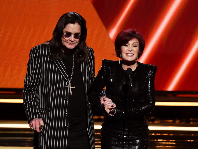 „Тайната дъщеря“ на Ози Озбърн изпраща коса, кръв и нокти на вдовицата му Шарън с молба за ДНК тест