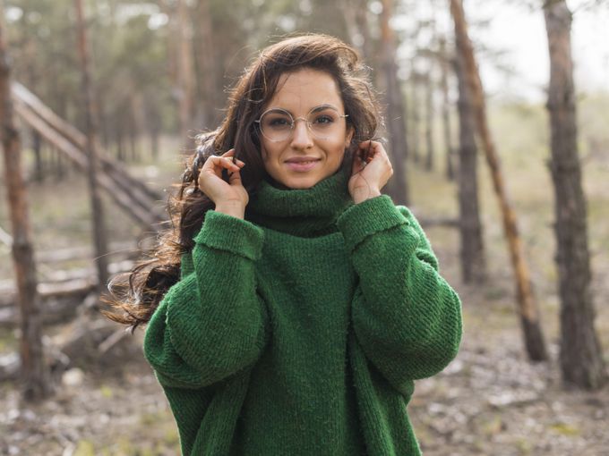 Един цвят завладява есенния гардероб: Маслиненозелените пуловери са хитът на сезона