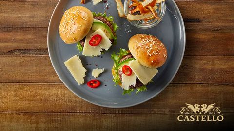 Необходими продукти Бургер хлебчета25 г мая30 мл мляко450 г брашно½