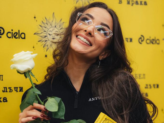 Изабел Овчарова – Изи: Закъснявам с раждането на деца