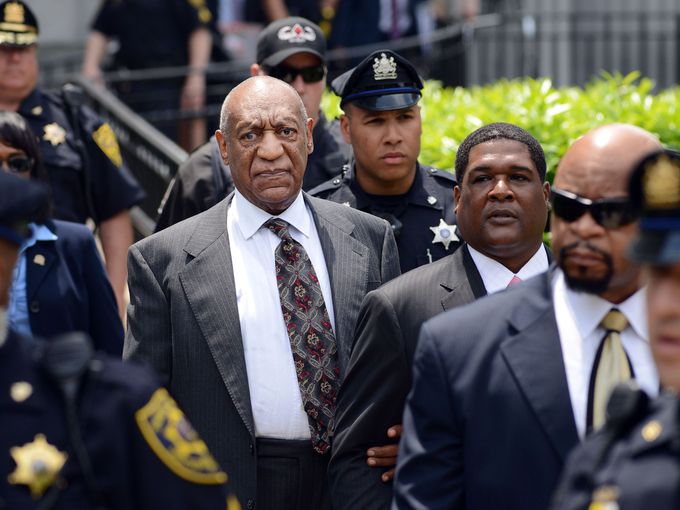 Миналото го настигна: Бил Козби плаща шокиращите 60 млн. за сексуално насилие отпреди 54 години