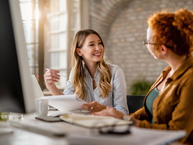 Спрете да питате изкуствения интелект за проблемите в работата – психолог разкри защо колега е по-добрият избор