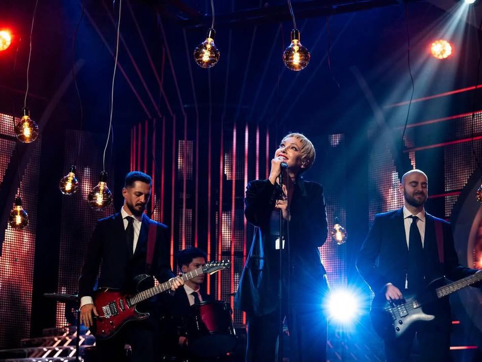 Алекс Раева триумфира в „Като две капки вода“ с емоционално изпълнение