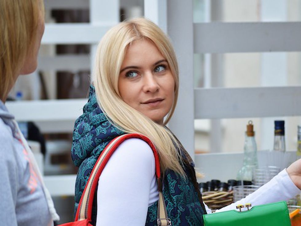 Истина или просто паника от спекулата - защо всички се запасяват с бензин, олио и брашно?