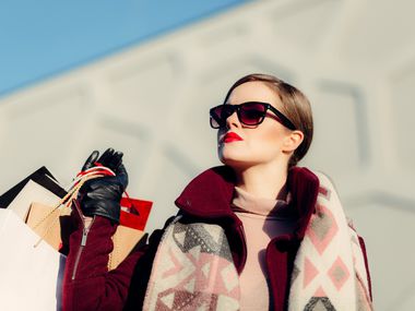 Преди години Черният петък е бил наистина черен, днес е просто повод за разпродажби и харчене на пари