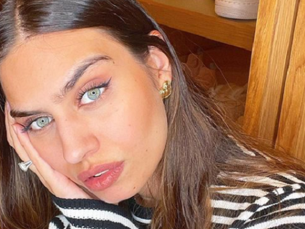 Турската красавица Амине Гюлше се връща на екран