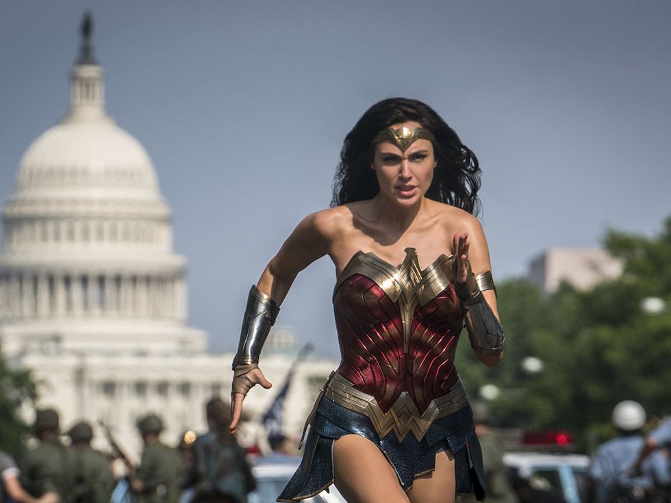 Алекс Петканова или Гал Гадот – вижте приликите в кадри от 'Жената чудо 1984'