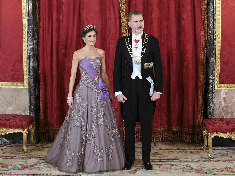 Feliz Navidad! Крал Фелипе и кралица Летисия показаха коледната си картичка!