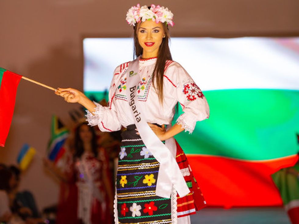 Хакнаха профила на една от най-красивите ни миски