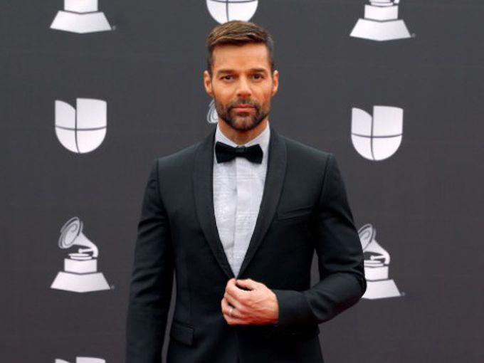 Ще влезе ли Рики Мартин в затвора за кръвосмешение?