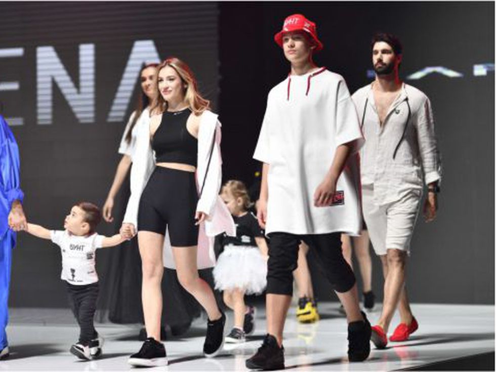 Градска мода и шик на първата вечер на Sofia Fashion Week SS 2022