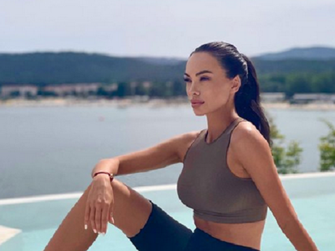 Ето я дъщеричката на красивата синоптичка на Нова Лора Георгиева