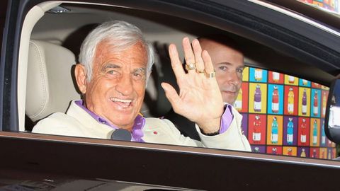 През 2021 г на 88 годишна възраст си отиде легендарният френски