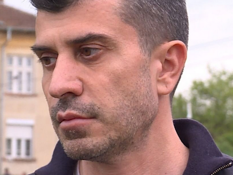 Жоро Игнатов предлага "споделен душ", каква е причината?