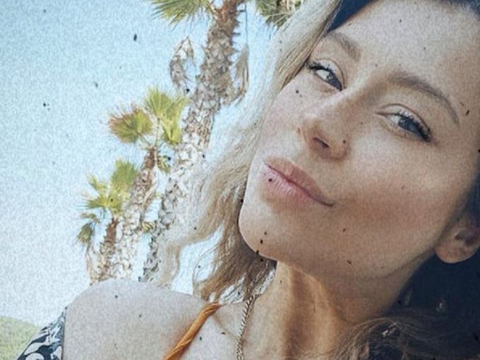 Ева Веселинова и Ася Капчикова имат бебета от един мъж?