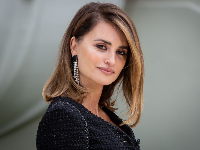 Пенелопе Крус изумителна в този страхотен жълт Chanel
