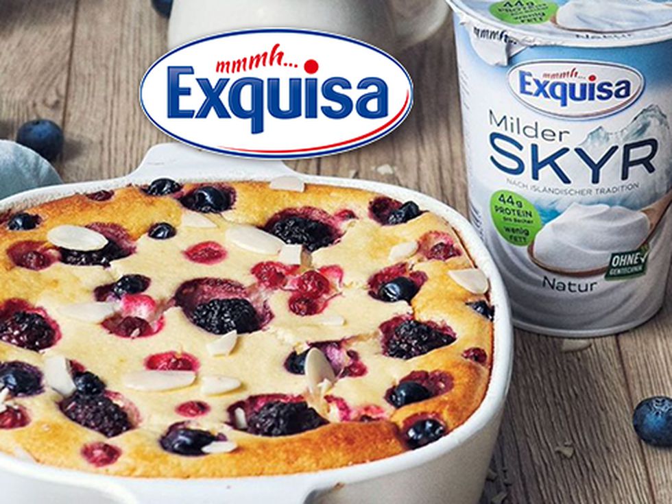 Сладкиш със скир Exquisa и горски плодове