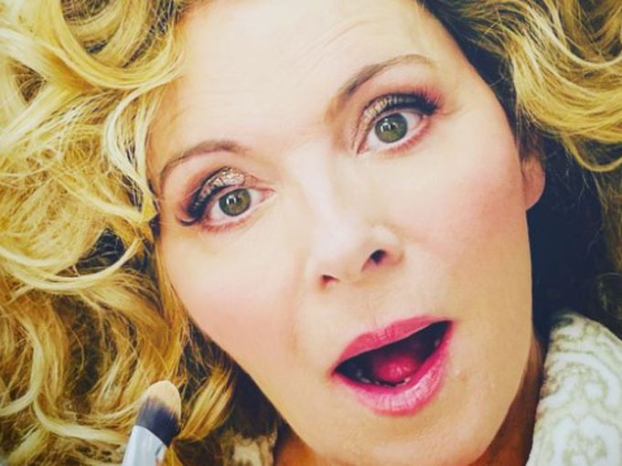 Ким Катрал копира героинята си Саманта - хвана си младо гадже (СНИМКА)