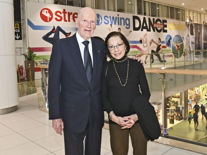 Царица Маргарита отбеляза 88 години с Богоявленски козунак (Снимки)