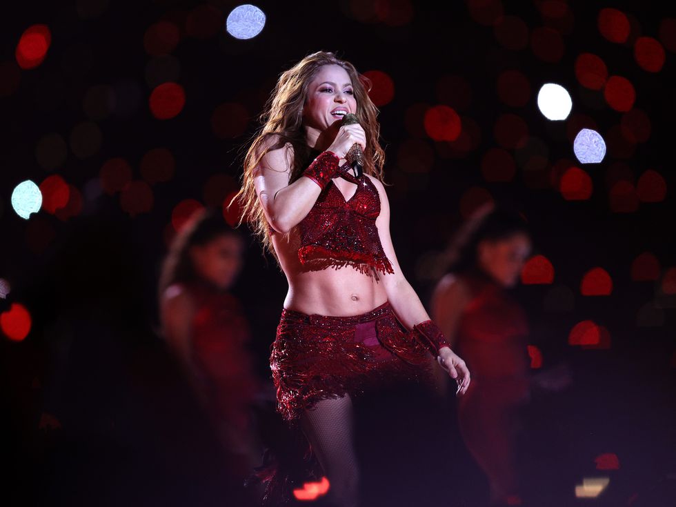 Шакира тренира и танцува - защо всички фенове са луди по нея?