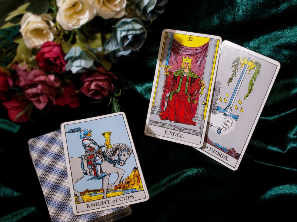 Тароскоп за Водолей за месец ноември (видео)