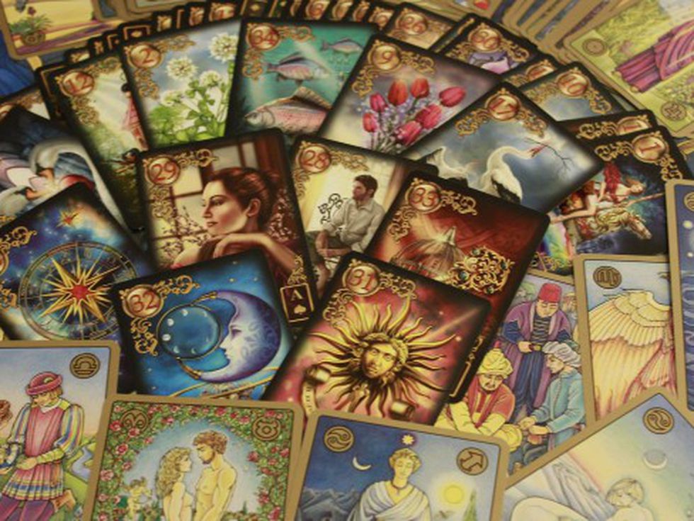 Риби, ето какво казва вашият таро хороскоп за декември (ВИДЕО)