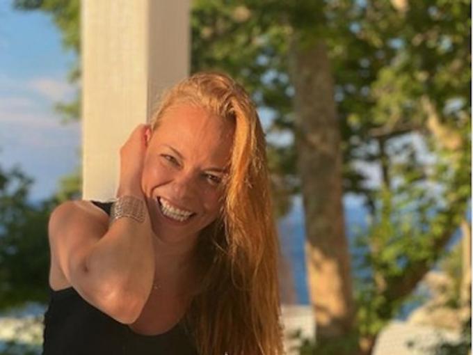 Актрисата Йоанна Темелкова летя до Париж по специален повод