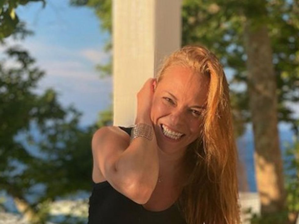 Актрисата Йоанна Темелкова летя до Париж по специален повод