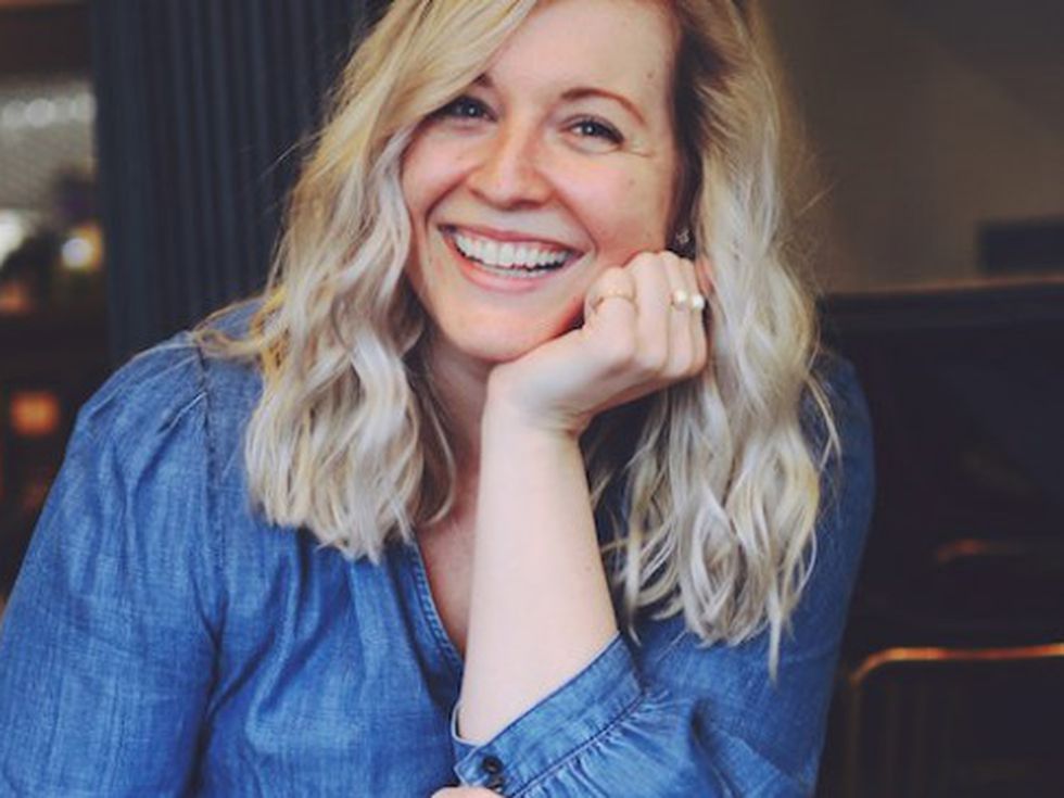 Скорпиони, стига сте ревнували, Раци - викайте приятелите на купон