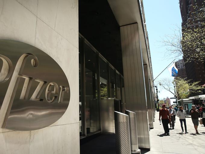 Pfizer започна късно изследване на хапче, което предотвратява ковид