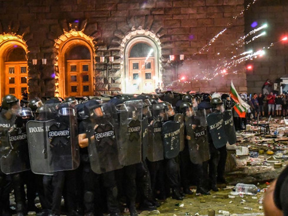 И ваш'та майка също