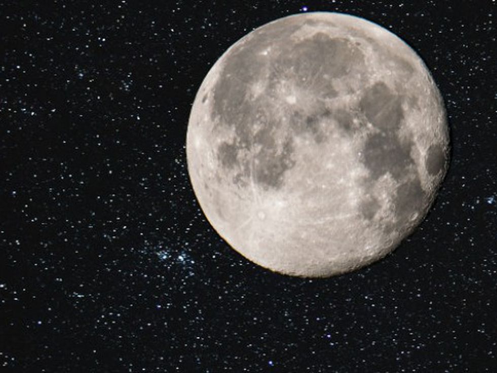 Розово пълнолуние във Везни ни носи хармония