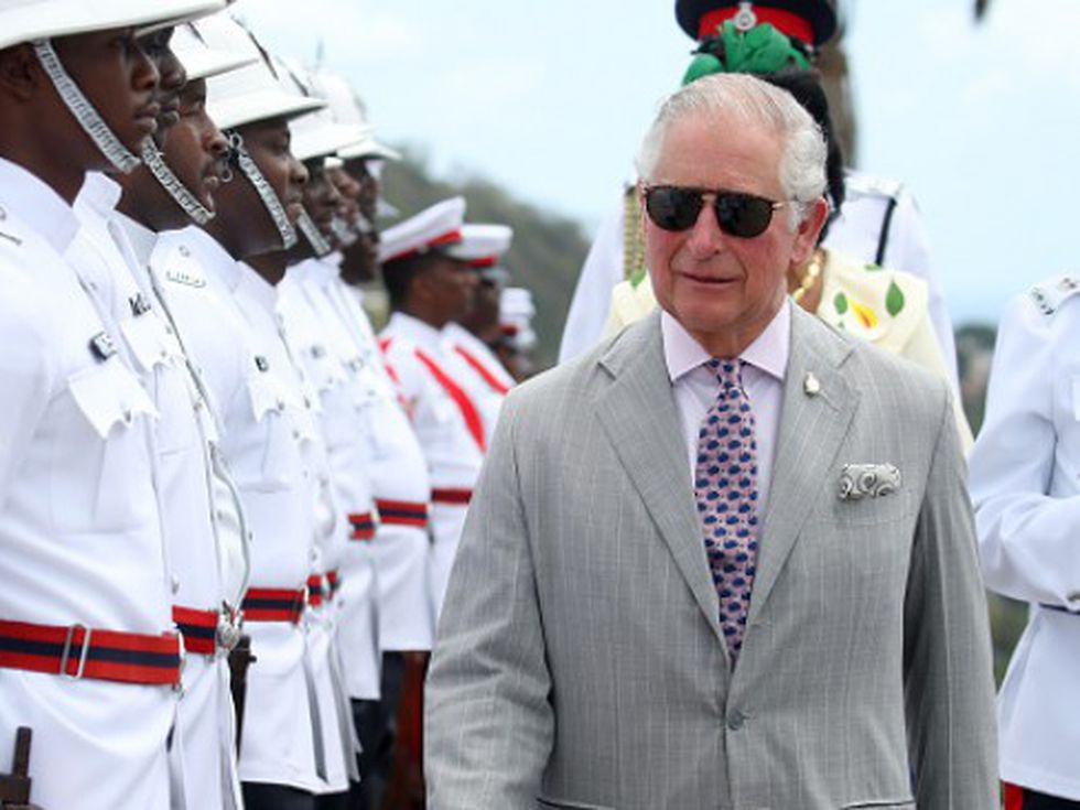 Еха! Вижте колко мил може да бъде принц Чарлз!