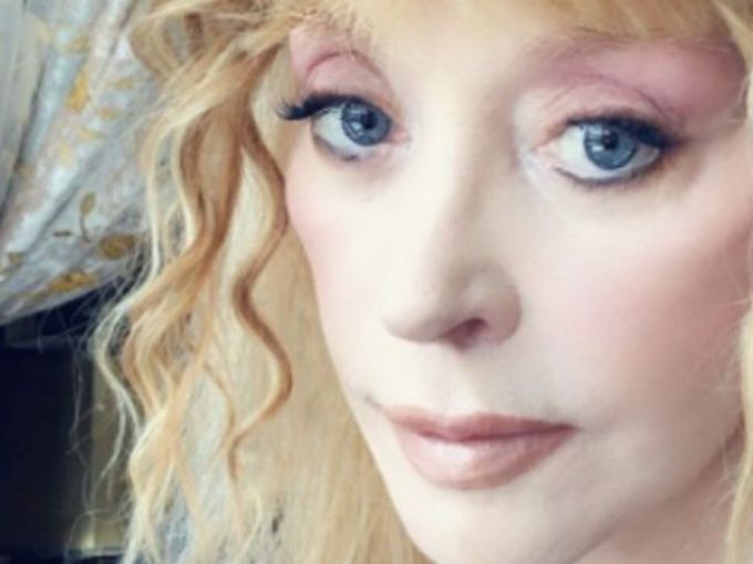 Алла напусна Русия, ето къде се установи със семейството си!