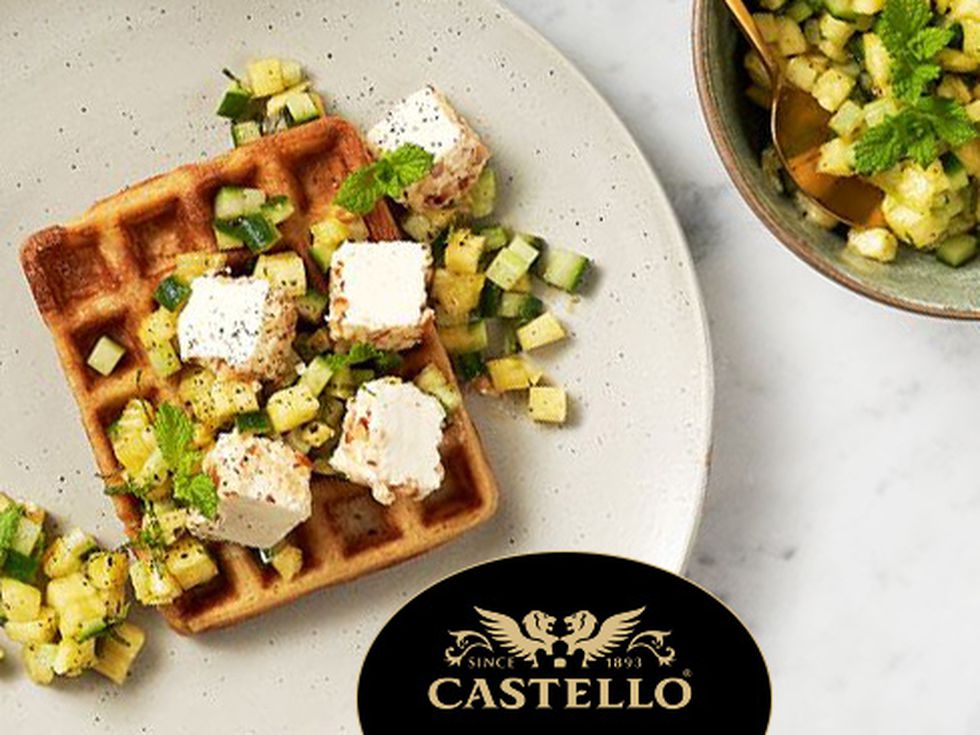 Гофрети с крем сирене Castello® ананас и бадеми и ананасова салца