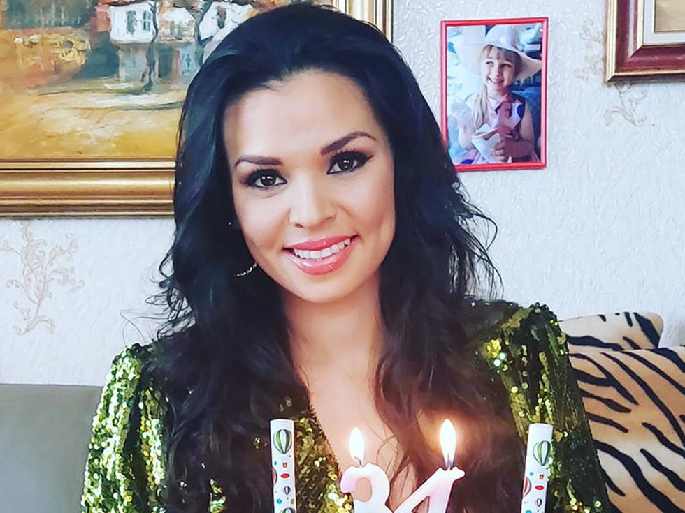 Цвети Радойчева чукна 34 г. и празнува на театралната сцена