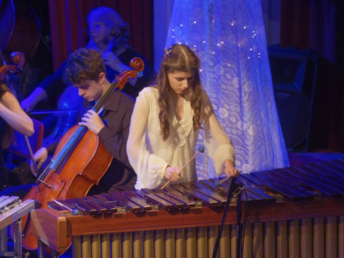 Вижте детето-чудо Сара Чакърова в приказната ЗИМА на Вивалди пред Елхите на Таланта